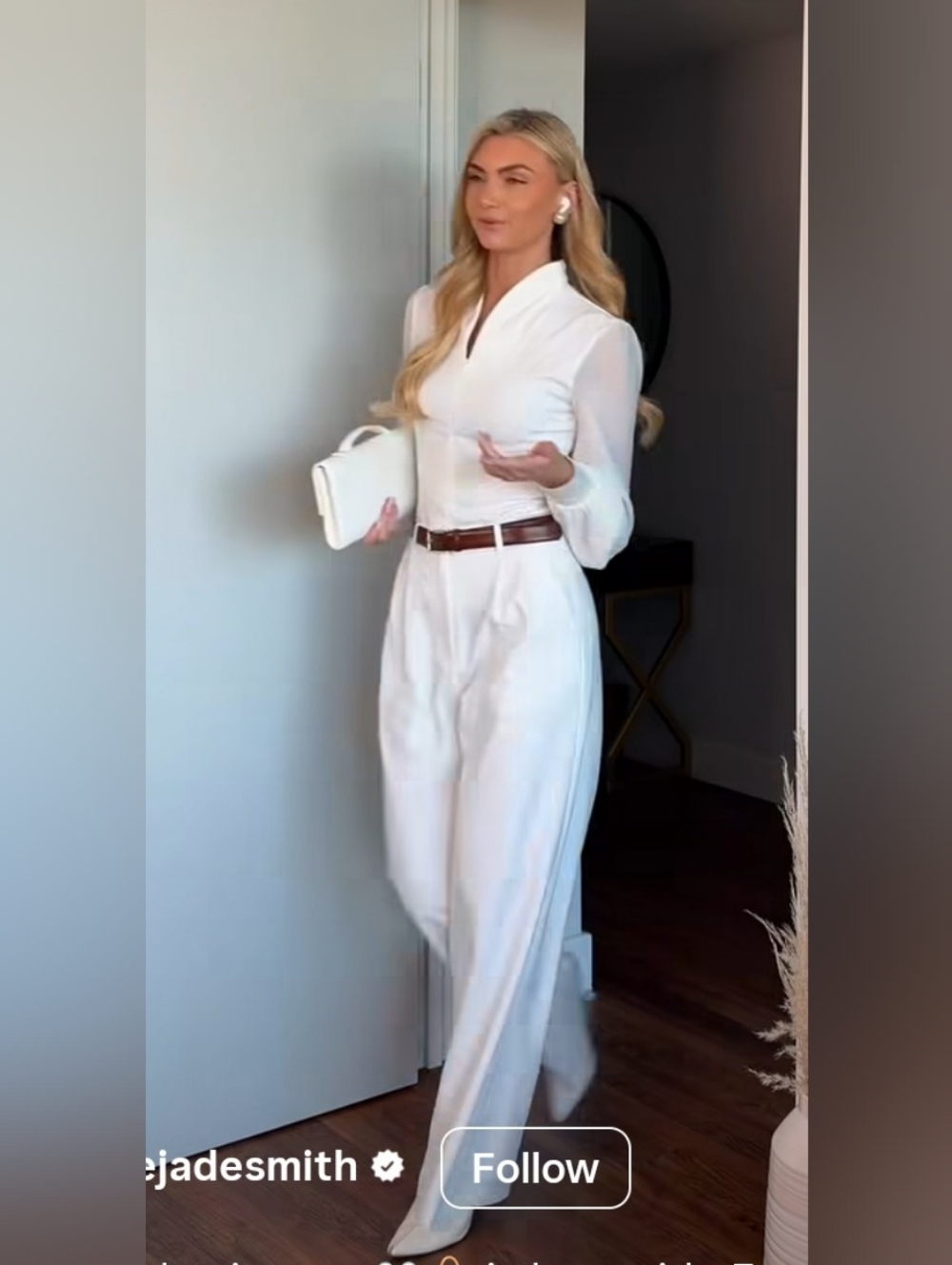 Elegant High-Waist Wide-Leg White Pants - Picture 3 of 5